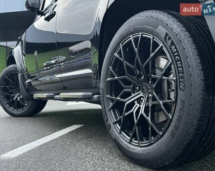 Черный Ленд Ровер Дефендер, объемом двигателя 3 л и пробегом 80 тыс. км за 84900 $, фото 16 на Automoto.ua