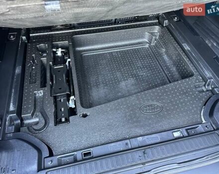 Ленд Ровер Дефендер 2022 в Киеве на Automoto.ua Черный Ленд Ровер Дефендер, объемом двигателя 3 л и пробегом 135 тыс. км за 70000 $, фото 33 на Automoto.ua