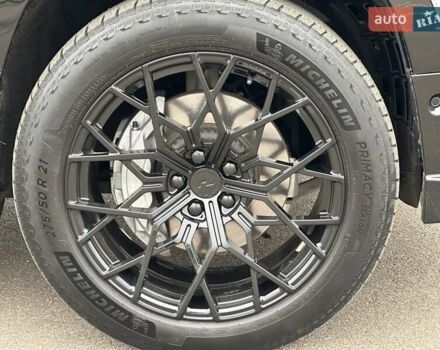 Черный Ленд Ровер Дефендер, объемом двигателя 3 л и пробегом 80 тыс. км за 84900 $, фото 9 на Automoto.ua