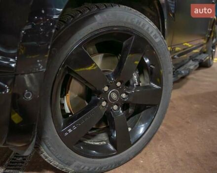 Черный Ленд Ровер Дефендер, объемом двигателя 5 л и пробегом 16 тыс. км за 140000 $, фото 6 на Automoto.ua