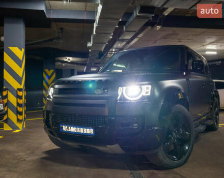 Черный Ленд Ровер Дефендер, объемом двигателя 5 л и пробегом 16 тыс. км за 140000 $, фото 1 на Automoto.ua