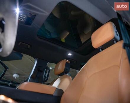 Черный Ленд Ровер Дефендер, объемом двигателя 5 л и пробегом 16 тыс. км за 140000 $, фото 11 на Automoto.ua