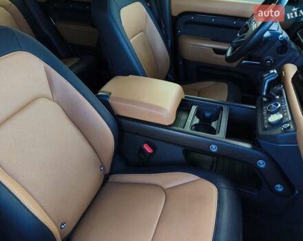 Черный Ленд Ровер Дефендер, объемом двигателя 3 л и пробегом 81 тыс. км за 85325 $, фото 20 на Automoto.ua