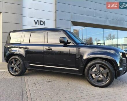 Черный Ленд Ровер Дефендер, объемом двигателя 3 л и пробегом 81 тыс. км за 85325 $, фото 8 на Automoto.ua