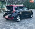 Чорний Ленд Ровер Дефендер, об'ємом двигуна 3 л та пробігом 38 тис. км за 83900 $, фото 6 на Automoto.ua