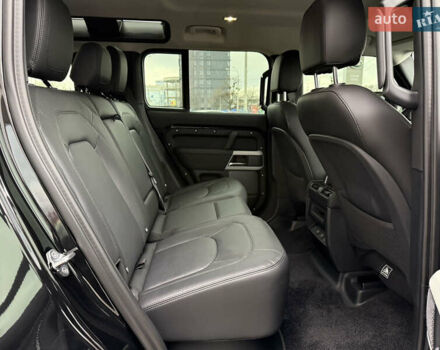 Черный Ленд Ровер Дефендер, объемом двигателя 3 л и пробегом 21 тыс. км за 87000 $, фото 28 на Automoto.ua