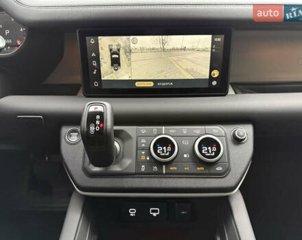 Черный Ленд Ровер Дефендер, объемом двигателя 3 л и пробегом 21 тыс. км за 87000 $, фото 22 на Automoto.ua