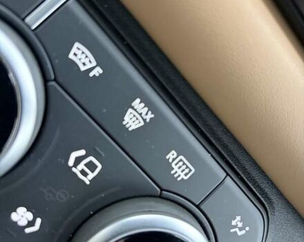 Черный Ленд Ровер Дефендер, объемом двигателя 3 л и пробегом 1 тыс. км за 125222 $, фото 58 на Automoto.ua