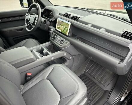 Чорний Ленд Ровер Дефендер, об'ємом двигуна 3 л та пробігом 14 тис. км за 112500 $, фото 27 на Automoto.ua