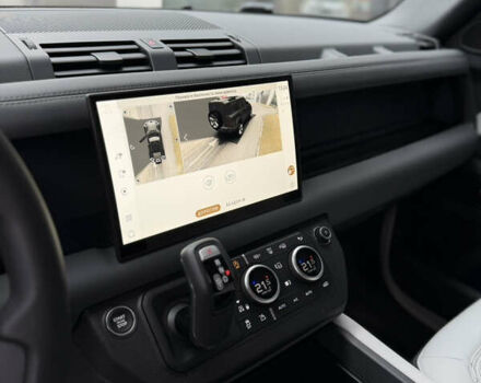 Чорний Ленд Ровер Дефендер, об'ємом двигуна 3 л та пробігом 18 тис. км за 109000 $, фото 27 на Automoto.ua