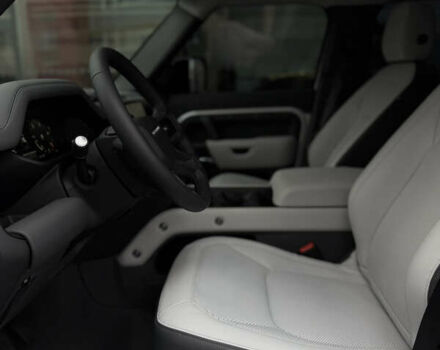 Черный Ленд Ровер Дефендер, объемом двигателя 3 л и пробегом 26 тыс. км за 97000 $, фото 20 на Automoto.ua