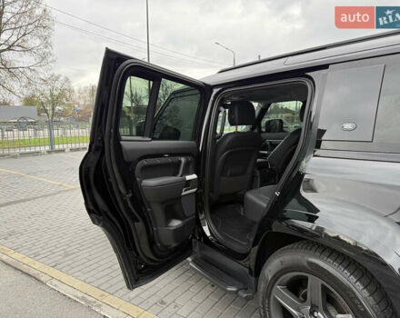 Черный Ленд Ровер Дефендер, объемом двигателя 3 л и пробегом 21 тыс. км за 87000 $, фото 23 на Automoto.ua