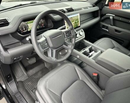 Чорний Ленд Ровер Дефендер, об'ємом двигуна 3 л та пробігом 14 тис. км за 112500 $, фото 10 на Automoto.ua