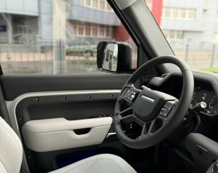 Чорний Ленд Ровер Дефендер, об'ємом двигуна 3 л та пробігом 18 тис. км за 109000 $, фото 32 на Automoto.ua