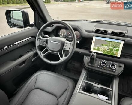 Чорний Ленд Ровер Дефендер, об'ємом двигуна 3 л та пробігом 14 тис. км за 112500 $, фото 22 на Automoto.ua
