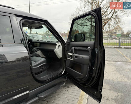 Черный Ленд Ровер Дефендер, объемом двигателя 3 л и пробегом 21 тыс. км за 87000 $, фото 30 на Automoto.ua