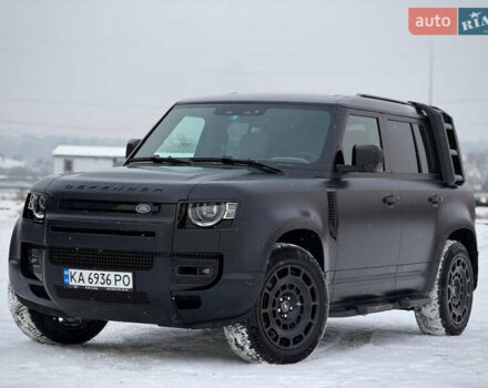 Черный Ленд Ровер Дефендер, объемом двигателя 3 л и пробегом 19 тыс. км за 135000 $, фото 3 на Automoto.ua