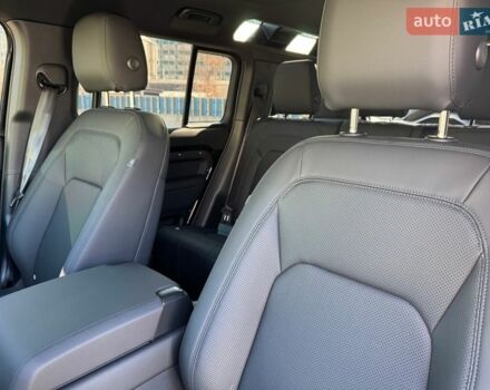 Черный Ленд Ровер Дефендер, объемом двигателя 3 л и пробегом 1 тыс. км за 103000 $, фото 25 на Automoto.ua