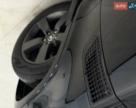 Чорний Ленд Ровер Дефендер, об'ємом двигуна 3 л та пробігом 7 тис. км за 102500 $, фото 9 на Automoto.ua