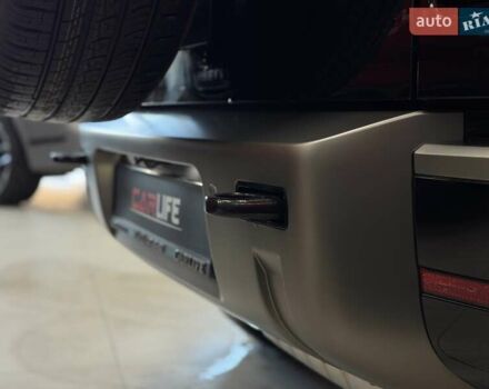 Чорний Ленд Ровер Дефендер, об'ємом двигуна 3 л та пробігом 7 тис. км за 102500 $, фото 27 на Automoto.ua