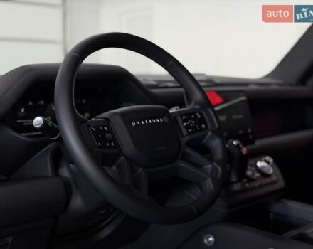 Чорний Ленд Ровер Дефендер, об'ємом двигуна 3 л та пробігом 7 тис. км за 102500 $, фото 36 на Automoto.ua