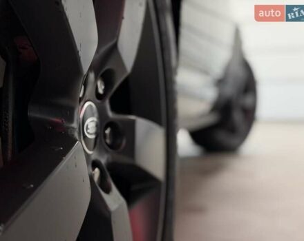 Чорний Ленд Ровер Дефендер, об'ємом двигуна 3 л та пробігом 7 тис. км за 102500 $, фото 28 на Automoto.ua