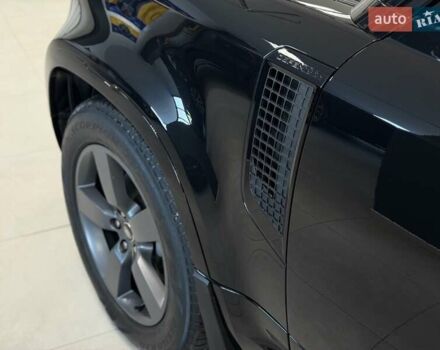 Чорний Ленд Ровер Дефендер, об'ємом двигуна 3 л та пробігом 7 тис. км за 102500 $, фото 34 на Automoto.ua