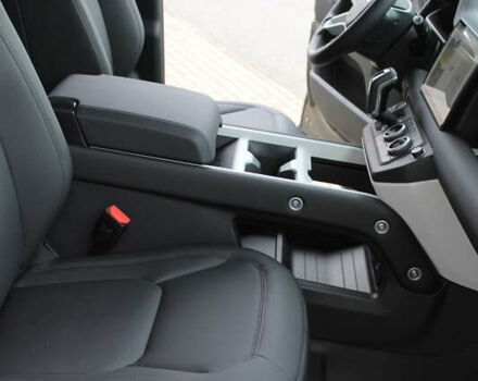 Черный Ленд Ровер Дефендер, объемом двигателя 3 л и пробегом 7 тыс. км за 92890 $, фото 21 на Automoto.ua