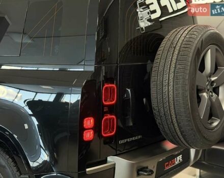Чорний Ленд Ровер Дефендер, об'ємом двигуна 3 л та пробігом 7 тис. км за 102500 $, фото 31 на Automoto.ua