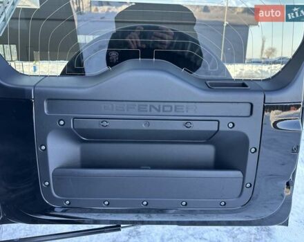 Черный Ленд Ровер Дефендер, объемом двигателя 3 л и пробегом 7 тыс. км за 116900 $, фото 32 на Automoto.ua