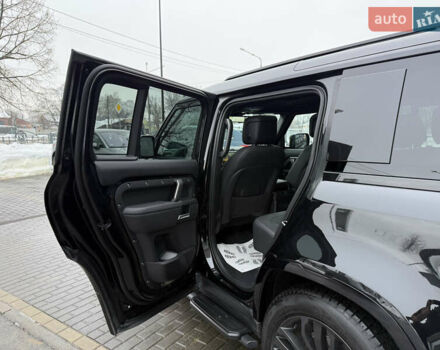 Черный Ленд Ровер Дефендер, объемом двигателя 3 л и пробегом 16 тыс. км за 118000 $, фото 23 на Automoto.ua