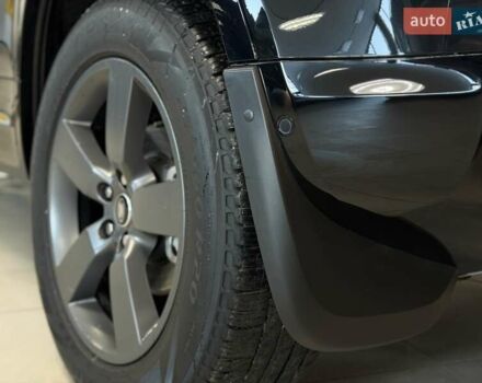 Чорний Ленд Ровер Дефендер, об'ємом двигуна 3 л та пробігом 7 тис. км за 102500 $, фото 32 на Automoto.ua