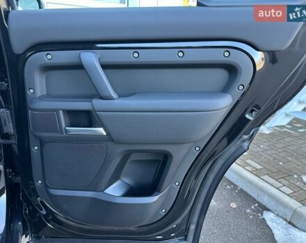 Чорний Ленд Ровер Дефендер, об'ємом двигуна 3 л та пробігом 7 тис. км за 86900 $, фото 26 на Automoto.ua