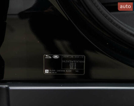 Чорний Ленд Ровер Дефендер, об'ємом двигуна 3 л та пробігом 23 тис. км за 135000 $, фото 41 на Automoto.ua