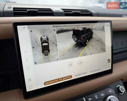 Черный Ленд Ровер Дефендер, объемом двигателя 3 л и пробегом 19 тыс. км за 135000 $, фото 52 на Automoto.ua