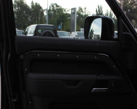 Черный Ленд Ровер Дефендер, объемом двигателя 3 л и пробегом 7 тыс. км за 92890 $, фото 8 на Automoto.ua