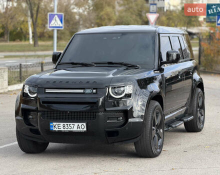 Чорний Ленд Ровер Дефендер, об'ємом двигуна 2 л та пробігом 77 тис. км за 76000 $, фото 1 на Automoto.ua