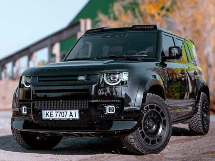 Черный Ленд Ровер Дефендер, объемом двигателя 5 л и пробегом 19 тыс. км за 138500 $, фото 1 на Automoto.ua