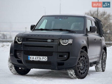 Черный Ленд Ровер Дефендер, объемом двигателя 3 л и пробегом 19 тыс. км за 135000 $, фото 1 на Automoto.ua
