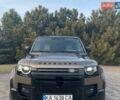 Коричневый Ленд Ровер Дефендер, объемом двигателя 2 л и пробегом 60 тыс. км за 57500 $, фото 2 на Automoto.ua