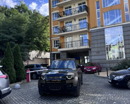 Ленд Ровер Дефендер 2023 у Києві на Automoto.ua Коричневий Ленд Ровер Дефендер, об'ємом двигуна 3 л та пробігом 8 тис. км за 91500 $, фото 8 на Automoto.ua