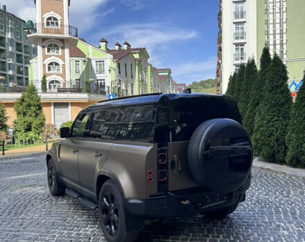 Ленд Ровер Дефендер 2023 у Києві на Automoto.ua Коричневий Ленд Ровер Дефендер, об'ємом двигуна 3 л та пробігом 8 тис. км за 91500 $, фото 2 на Automoto.ua
