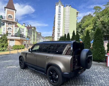 Ленд Ровер Дефендер 2023 у Києві на Automoto.ua Коричневий Ленд Ровер Дефендер, об'ємом двигуна 3 л та пробігом 8 тис. км за 91500 $, фото 6 на Automoto.ua