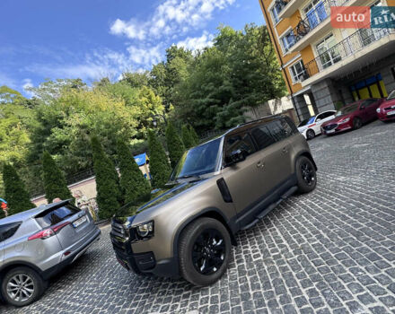 Ленд Ровер Дефендер 2023 у Києві на Automoto.ua Коричневий Ленд Ровер Дефендер, об'ємом двигуна 3 л та пробігом 8 тис. км за 91500 $, фото 9 на Automoto.ua