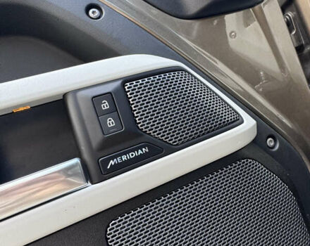 Ленд Ровер Дефендер 2023 у Києві на Automoto.ua Коричневий Ленд Ровер Дефендер, об'ємом двигуна 3 л та пробігом 8 тис. км за 91500 $, фото 41 на Automoto.ua