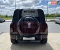 Красный Ленд Ровер Дефендер, объемом двигателя 3 л и пробегом 4 тыс. км за 122618 $, фото 5 на Automoto.ua