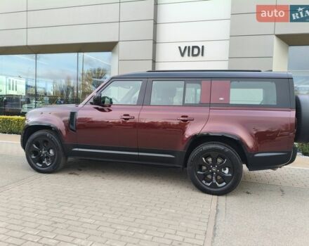 Червоний Ленд Ровер Дефендер, об'ємом двигуна 3 л та пробігом 26 тис. км за 100114 $, фото 4 на Automoto.ua