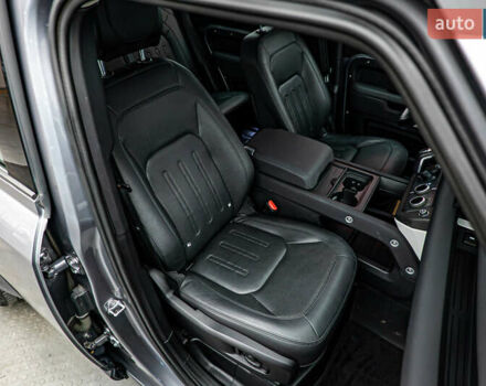 Ленд Ровер Дефендер, об'ємом двигуна 3 л та пробігом 105 тис. км за 61728 $, фото 18 на Automoto.ua