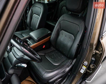 Ленд Ровер Дефендер, об'ємом двигуна 3 л та пробігом 112 тис. км за 64665 $, фото 9 на Automoto.ua