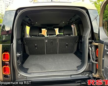 Ленд Ровер Дефендер, об'ємом двигуна 3 л та пробігом 115 тис. км за 67555 $, фото 8 на Automoto.ua